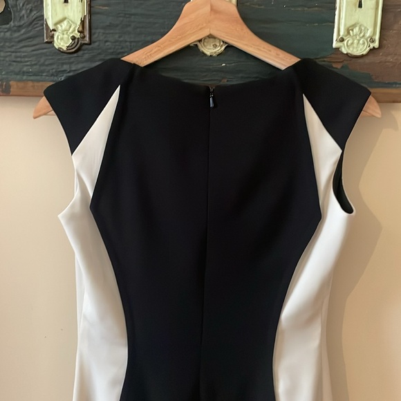 JayGodfrey Kornell Black and White Colorblock Square Neck Sheath Dress Size 4 - Picture 12 of 16